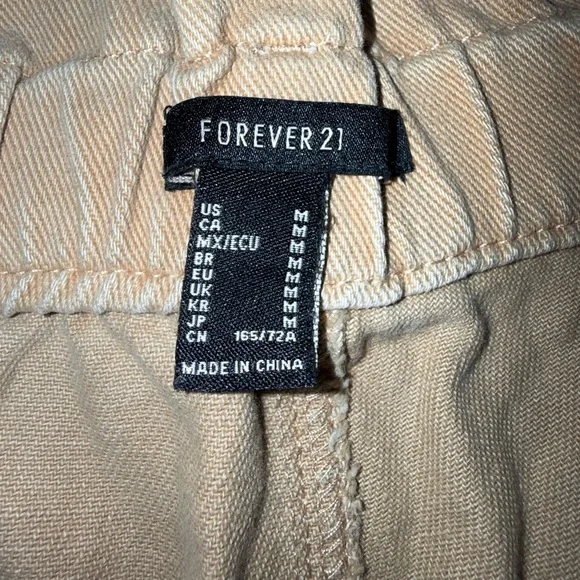 Forever 21 High wasted Tan shorts - Picture 5 of 5